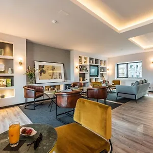 Pestana Vintage Center מלון